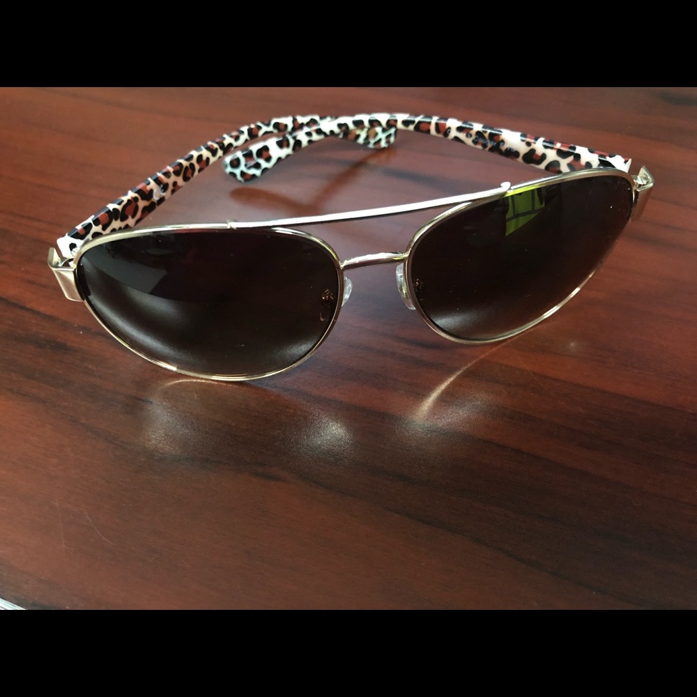 Foster Grant Cougar Sunnies